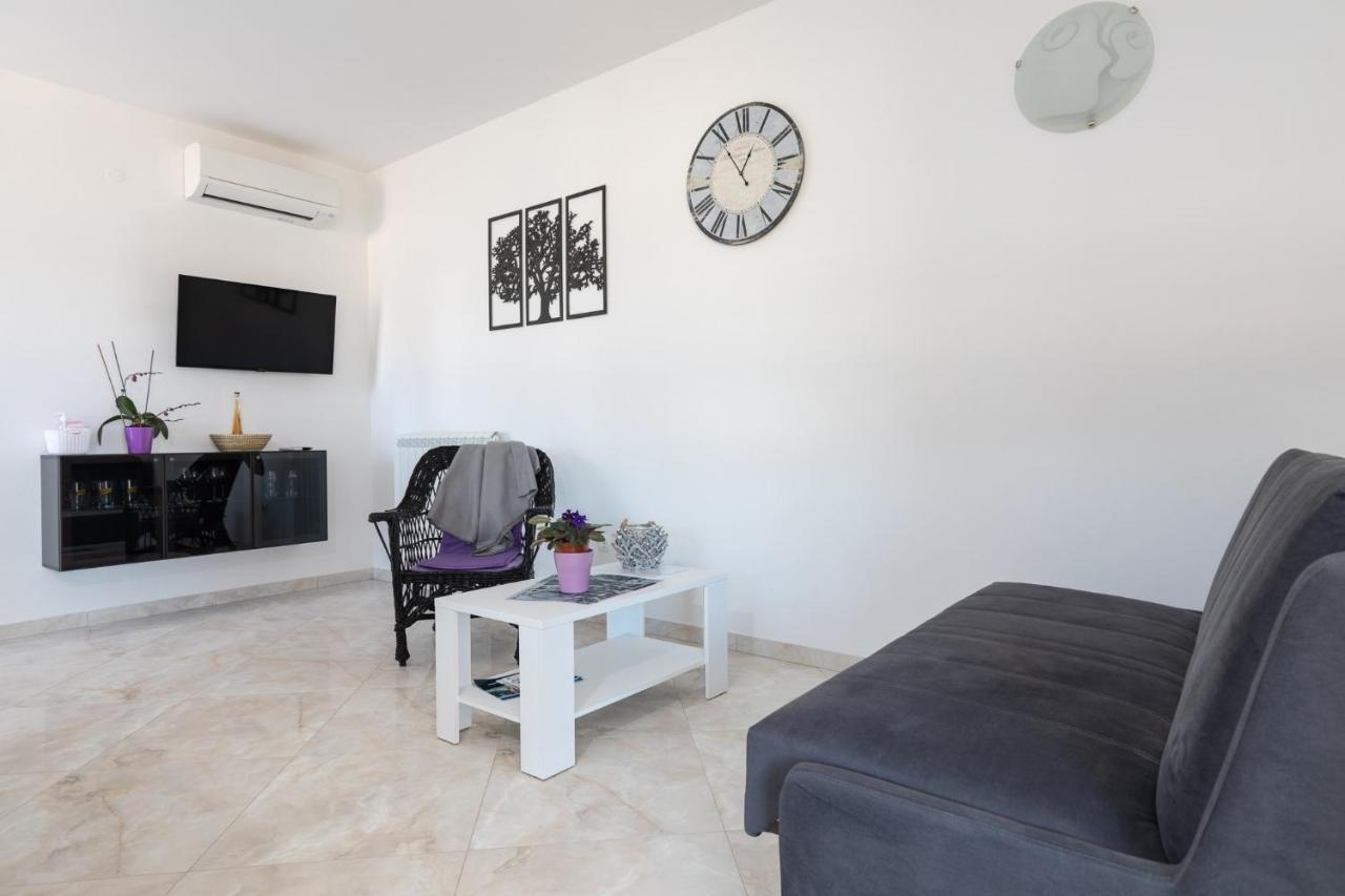Apartments With A Parking Space Punat, Krk - 20553 Extérieur photo